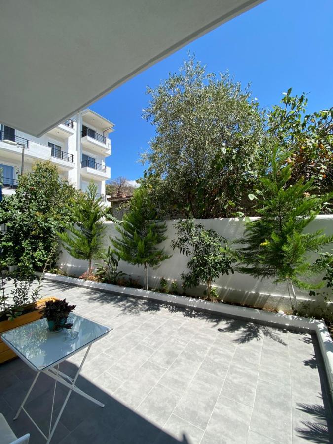 Lr Sarandë